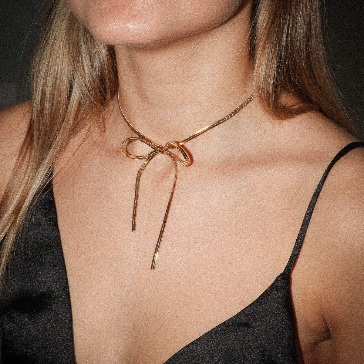 Bow Choker